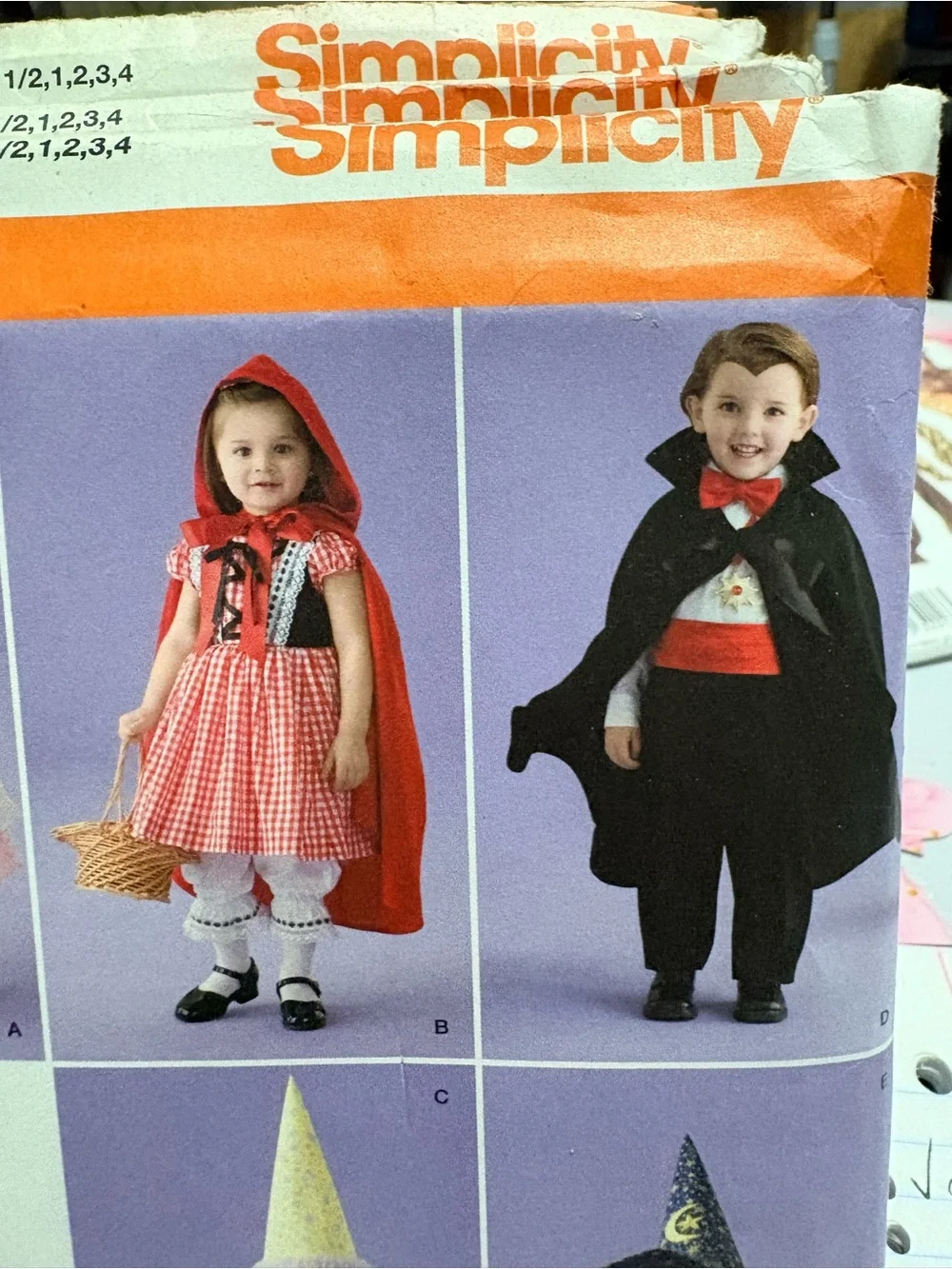BN UNCUT SIMPLICITY CHILDREN COSTUMES SEWING PATTERNS